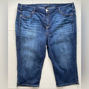 Lane Bryant Curvy Plus Size High-Rise Capri Jeans - Sz 22